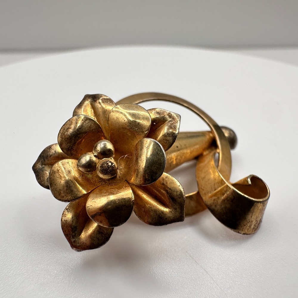 Vintage 80s Gold Tone Floral Brooch Pin - Classic Boho Women's Jewelry